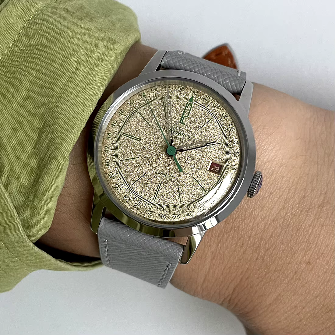 Montre mécanique à remontage manuel pour homme