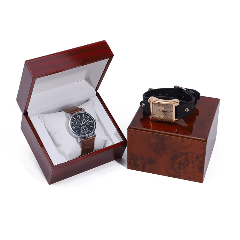 Boîte à montres classique en bois