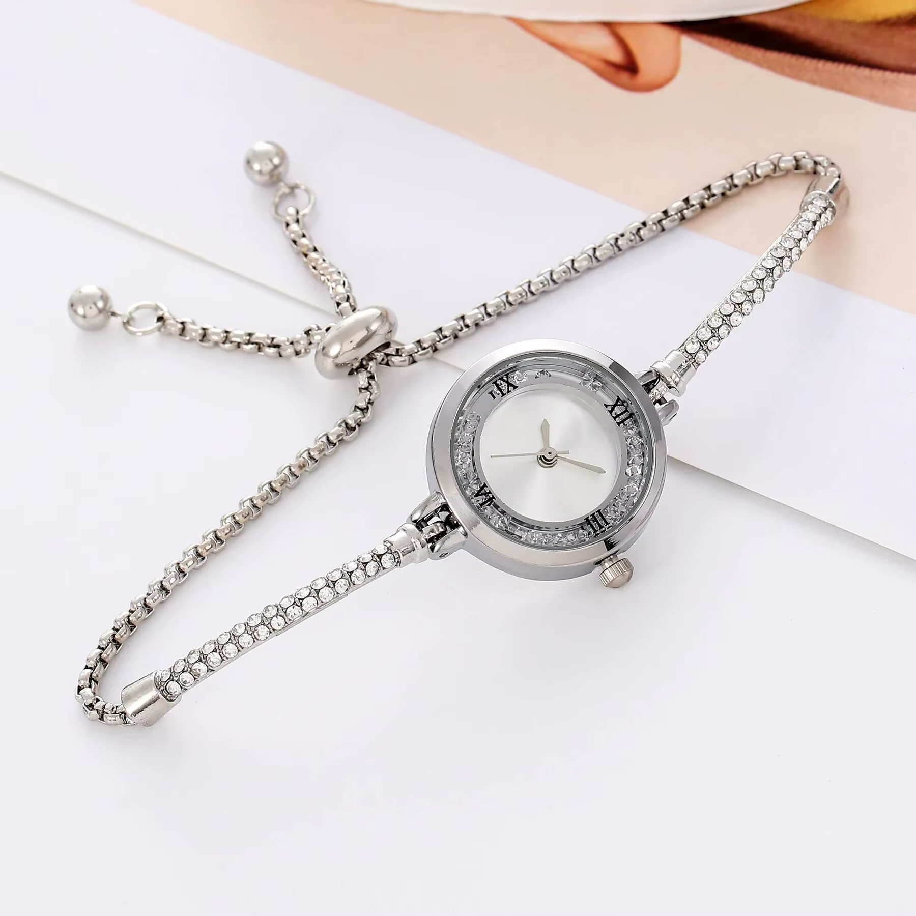 2024 mode montre pour femme Bracelet en or petit cadran