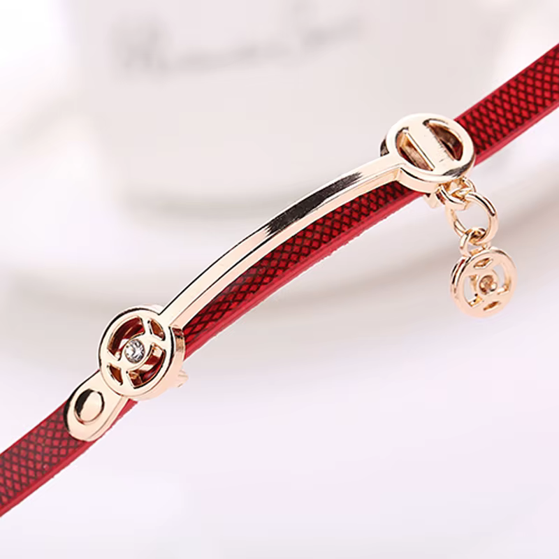 Montre-bracelet en similicuir pour femme