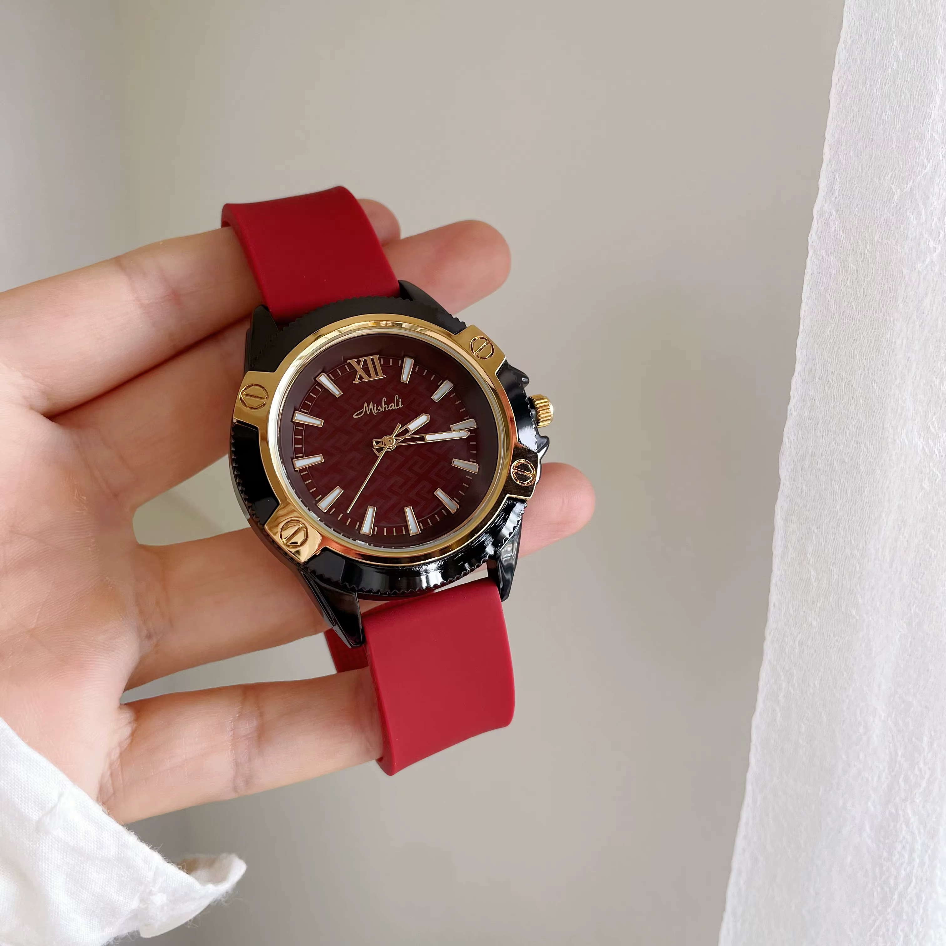 Montre rouge élégante et tendance en Silicone