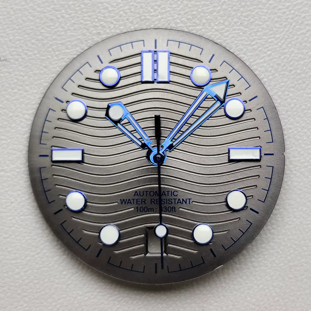 Nouveau cadran de 31.7mm de diamètre adapté au mouvement NH35 C3