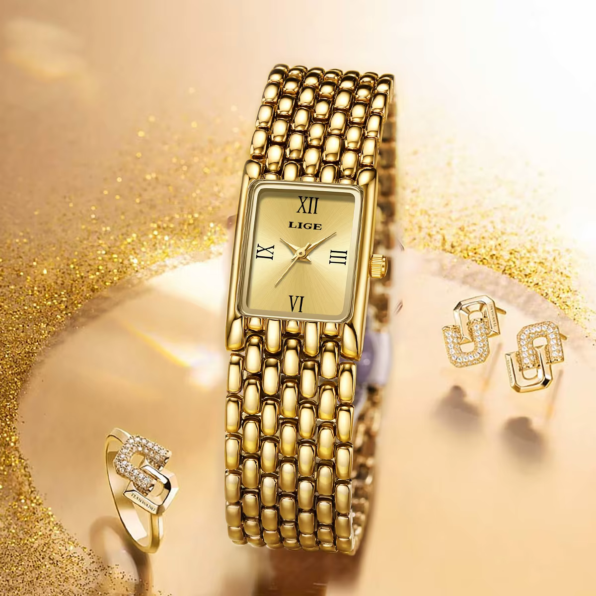 Petite montre carrée en or pour femme
