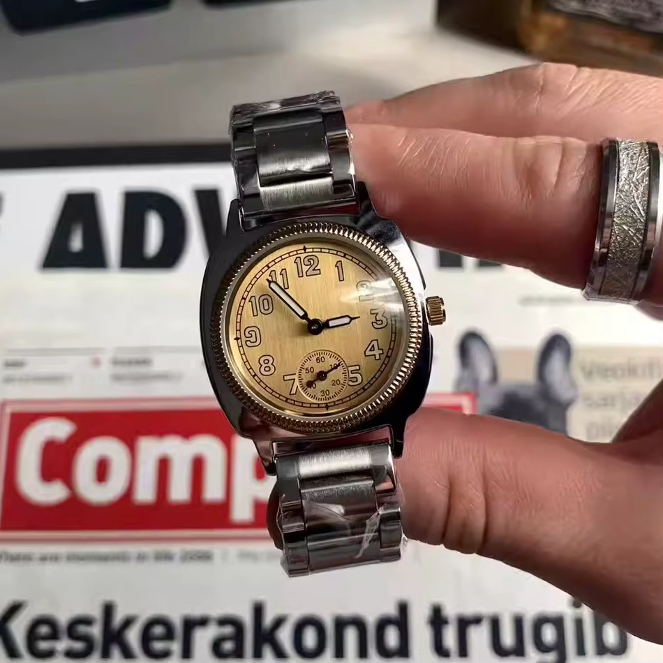 Montre à quartz Y2K en acier