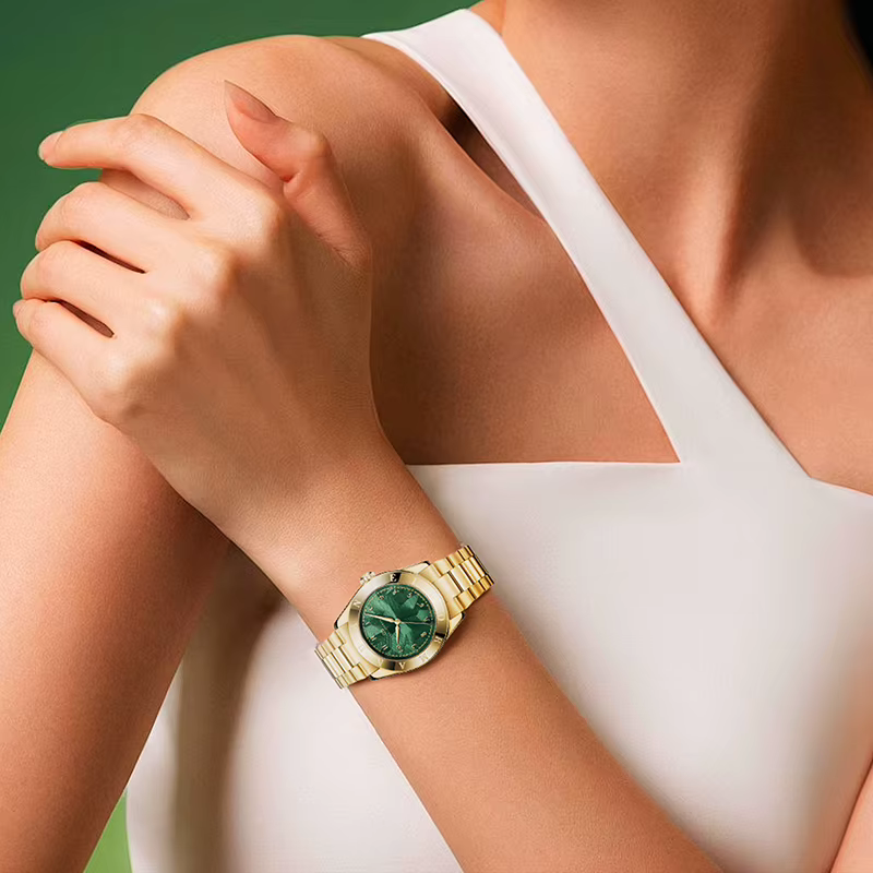 2026 9036 Black Friday Vente chaude Discount Montre de luxe Noël Verre saphir Matériel