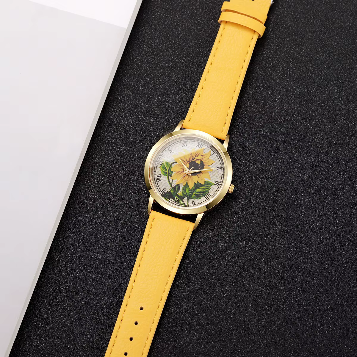 Mode fleur Roma cadran femmes montre-bracelet bracelet en cuir décontracté montres à Quartz pour dames horloge Reloj Mujer (sans boîte)