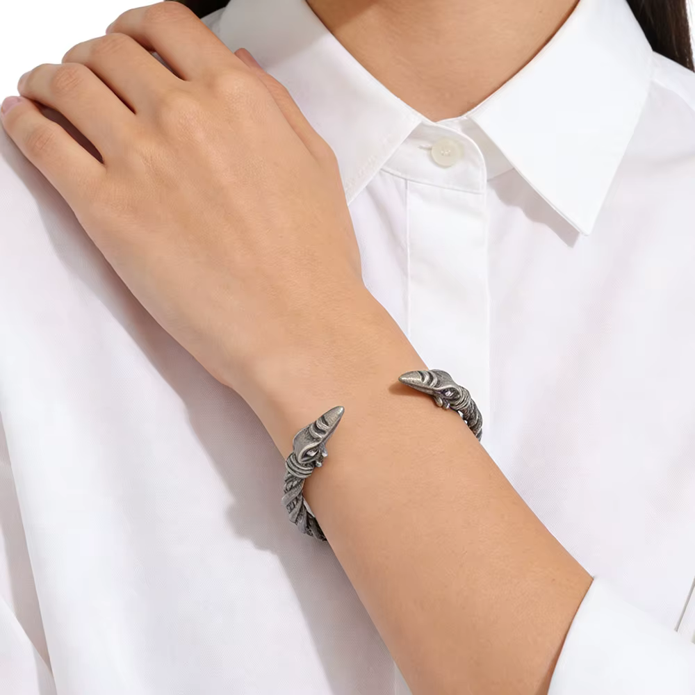 Bracelet manchette pour homme sur le thème du corbeau viking nordique - Bijou élégant inspiré de la mythologie