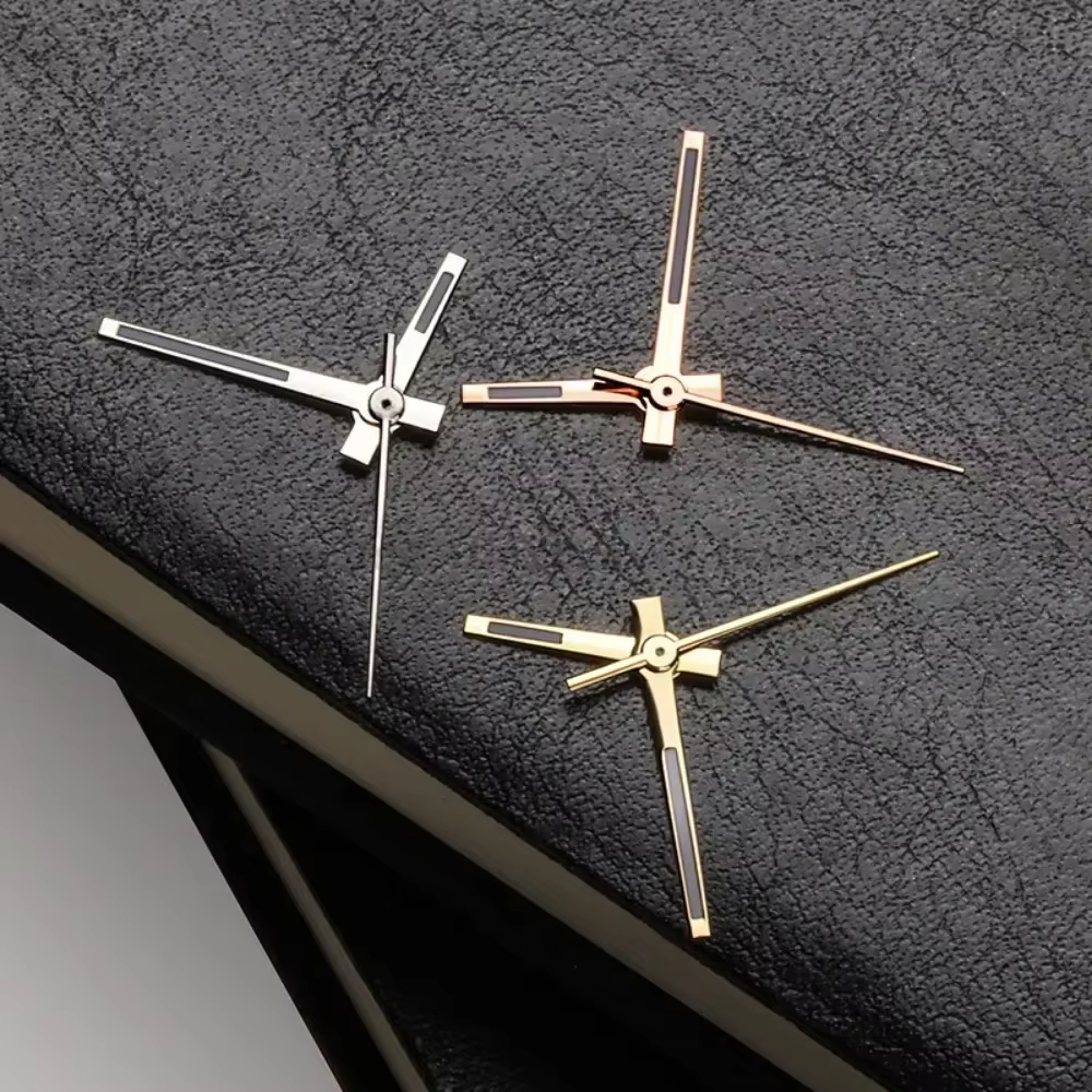 Aiguilles de montre en or rose