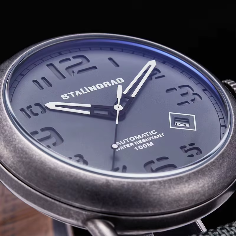 Montre pour homme de la série d'aventure originale et authentique STALINGRAD