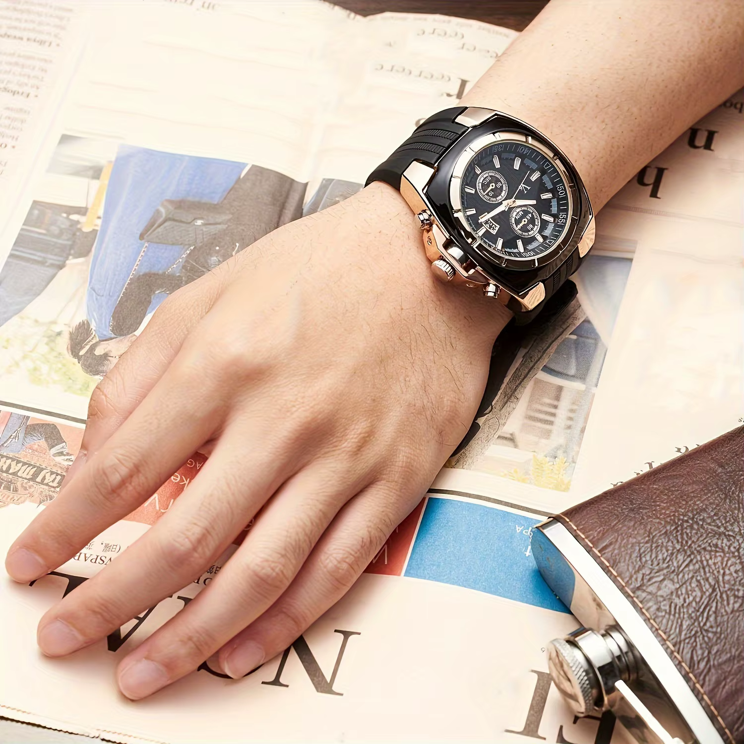 Nouvelle montre de sport de plein air à la mode en silicone pour hommes calendrier à trois yeux multifonctionnel grand