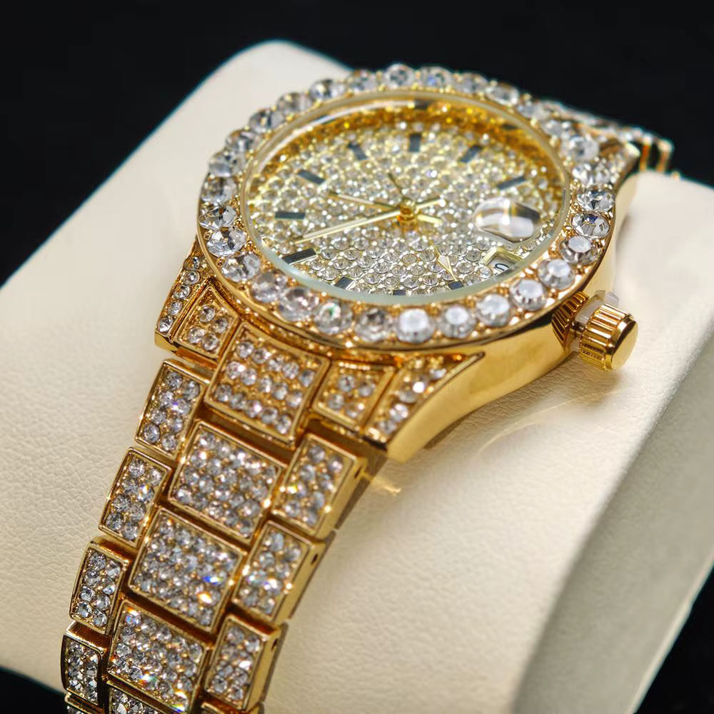 2025 mode chaude montres en or femmes de luxe en acier inoxydable élégant diamant glacé bijoux Quartz montre-bracelet dames livraison directe
