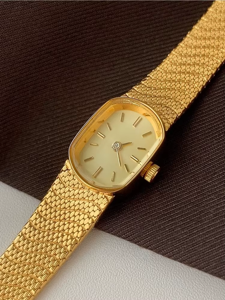 Montre pour femmes, niche de luxe légère