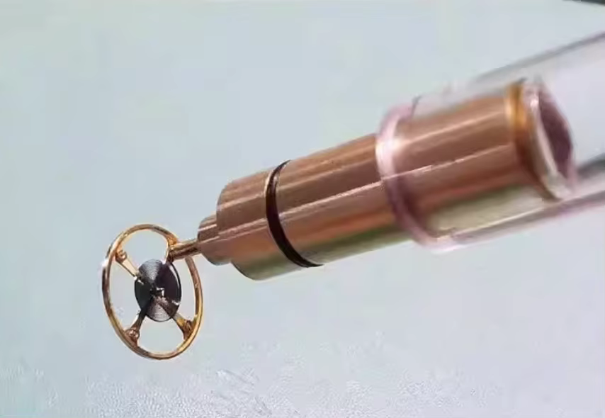 Outil de réglage de la vis de poids d'équilibre de synchronisation