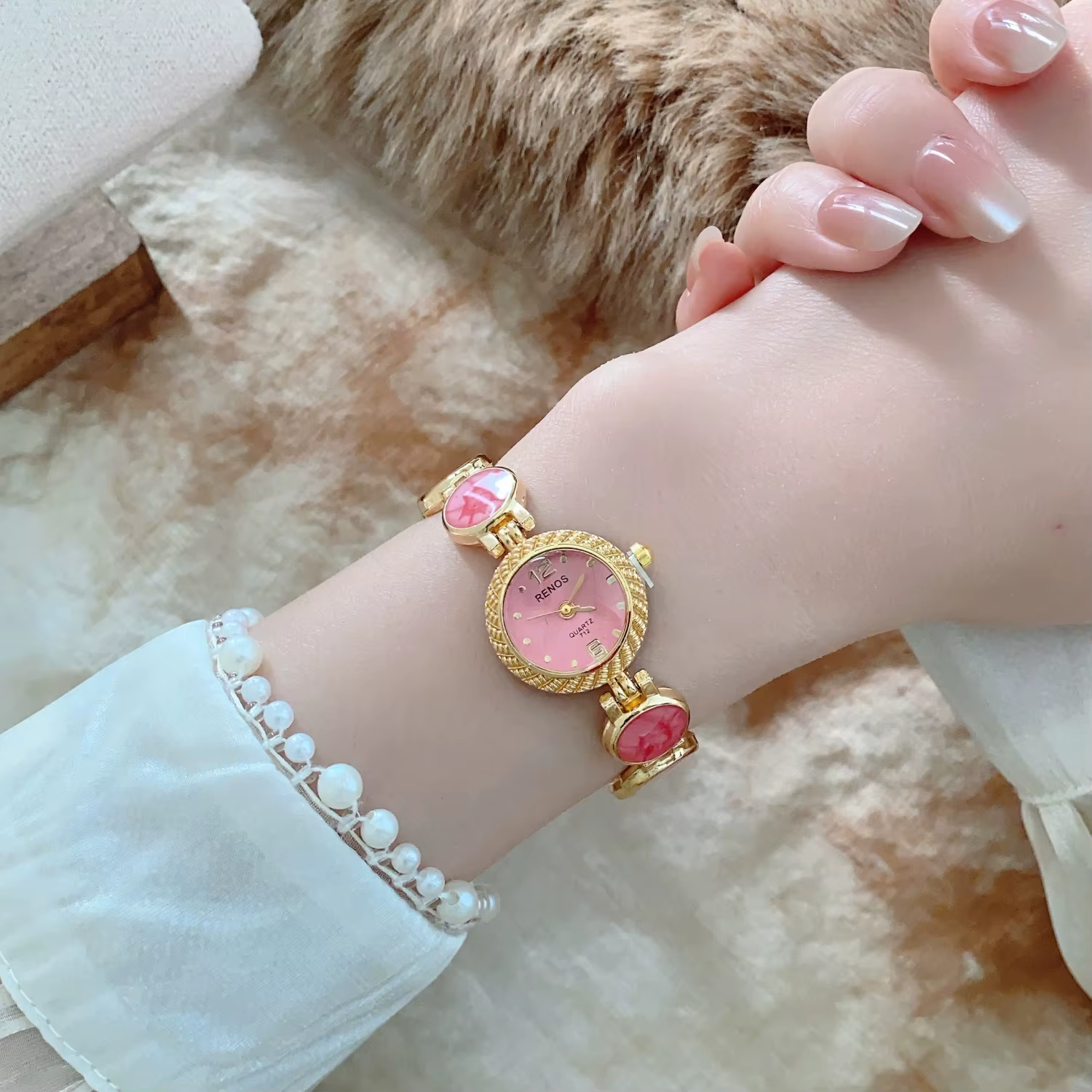 Montre-bracelet élégante pour femme avec bracelet coloré