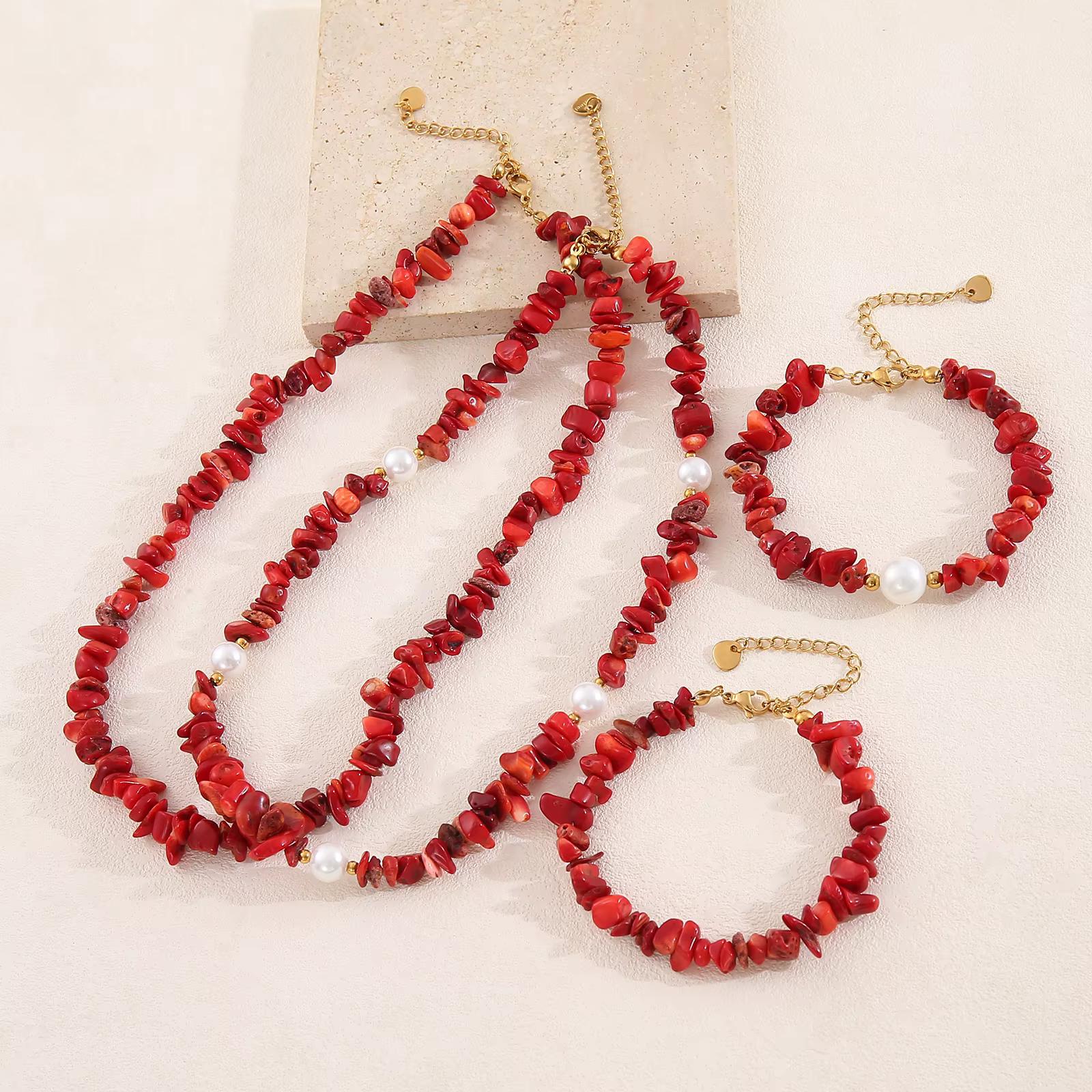 Bracelet pour femme en perles de corail rouge, acier inoxydable, réglable, fait main, plaqué or, bijoux d'amitié pour couple