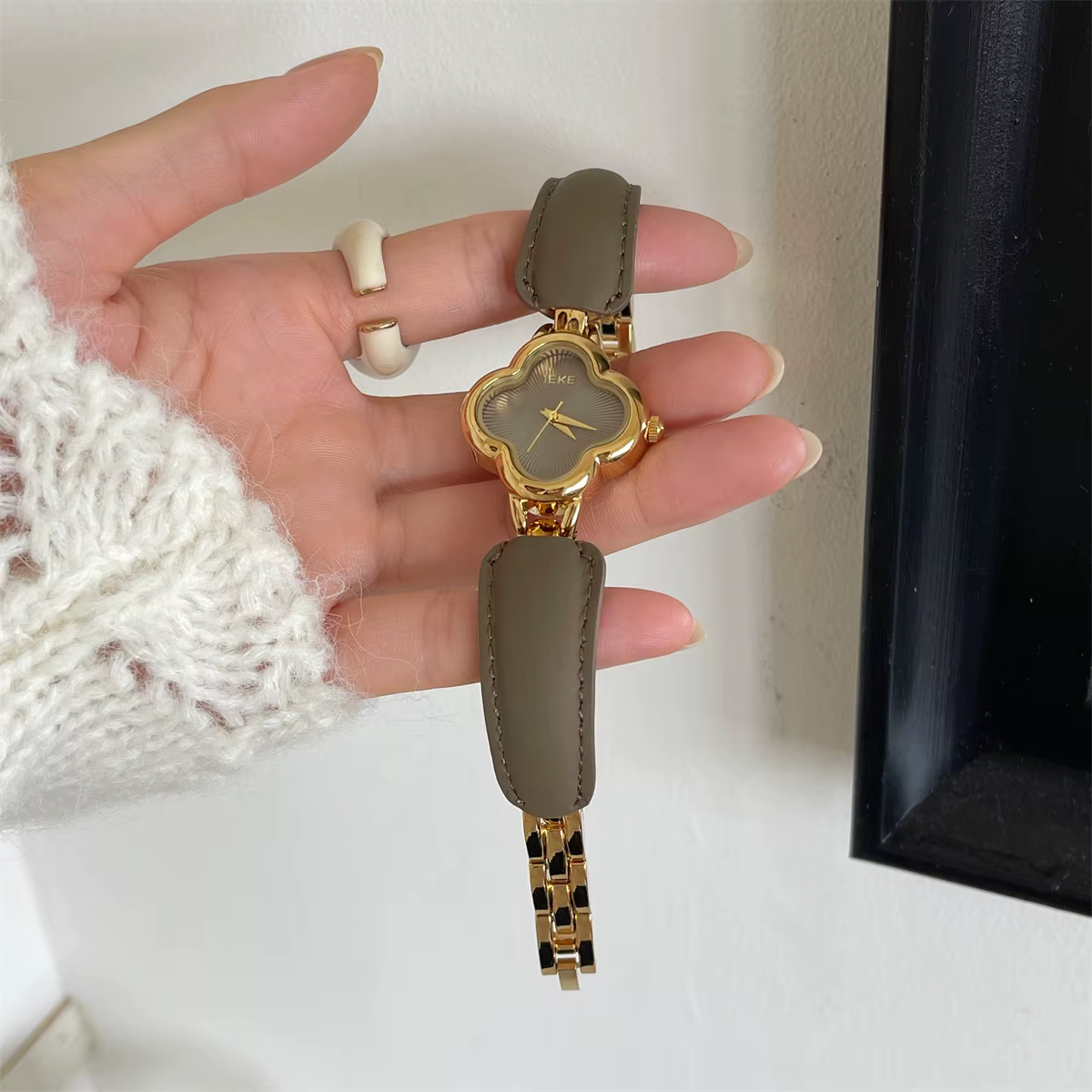 Montre à quartz pour femmes et filles